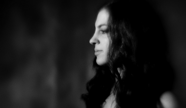 Nadine Khouri - photo by Steve Gullick 