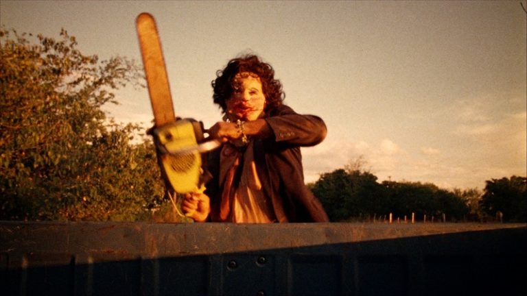 Massacre A La Tronçonneuse Histoire Vrai [Ciné-classiques] Massacre à la tronçonneuse - Tobe Hooper - Benzine