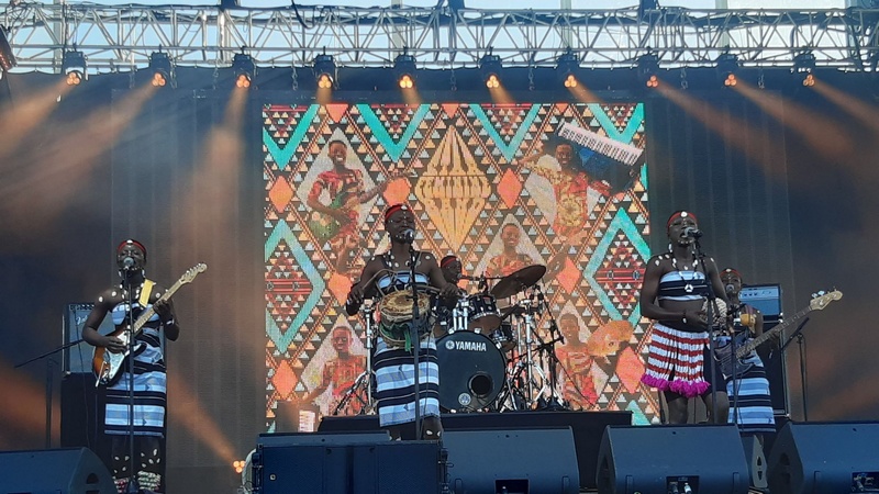 star feminine band eurocks 22