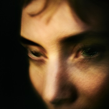 LykkeLi_EYEYE_FrontCover_HD