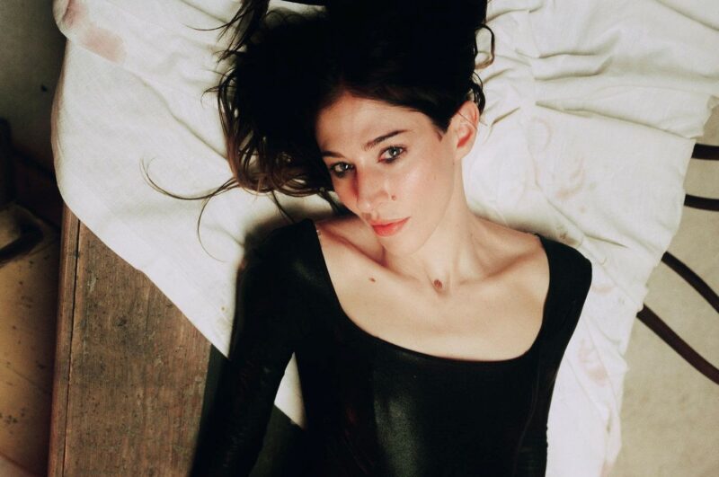 Caroline Polachek Desire, I want to turn into you l'énergie du désir Benzine Magazine