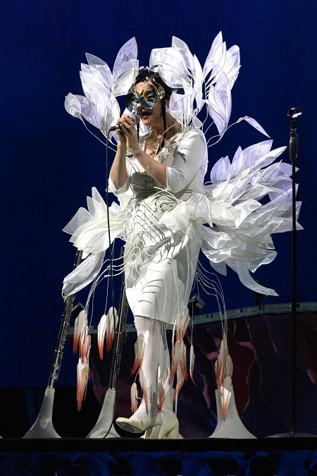2023 09 09 Björk Accor Arena OFFICIELLES 03