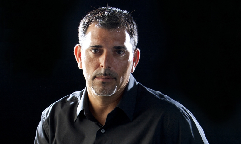 Víctor del Árbol