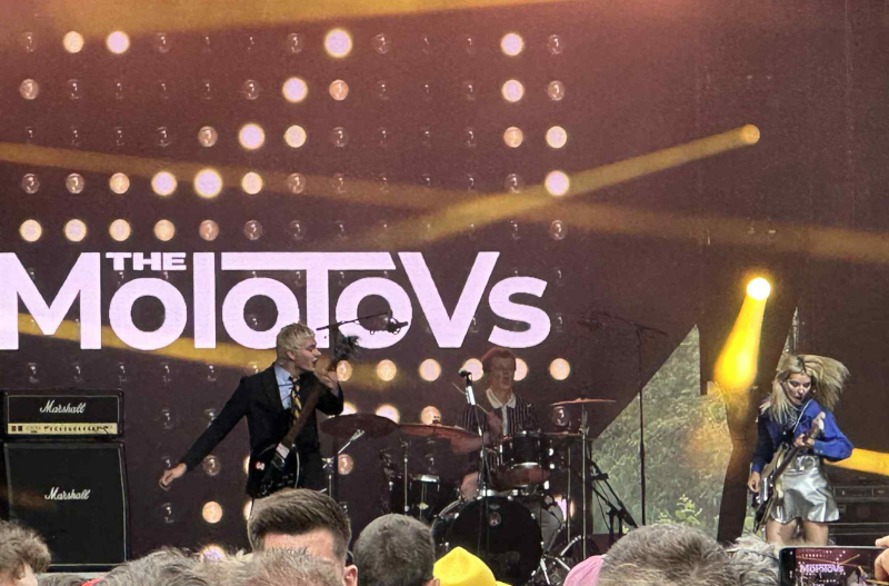 The Molotovs 2