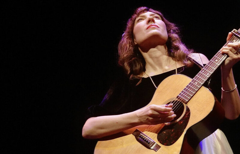 2025 11 10 Alela Diane Théâtre de l Athénée LB 01