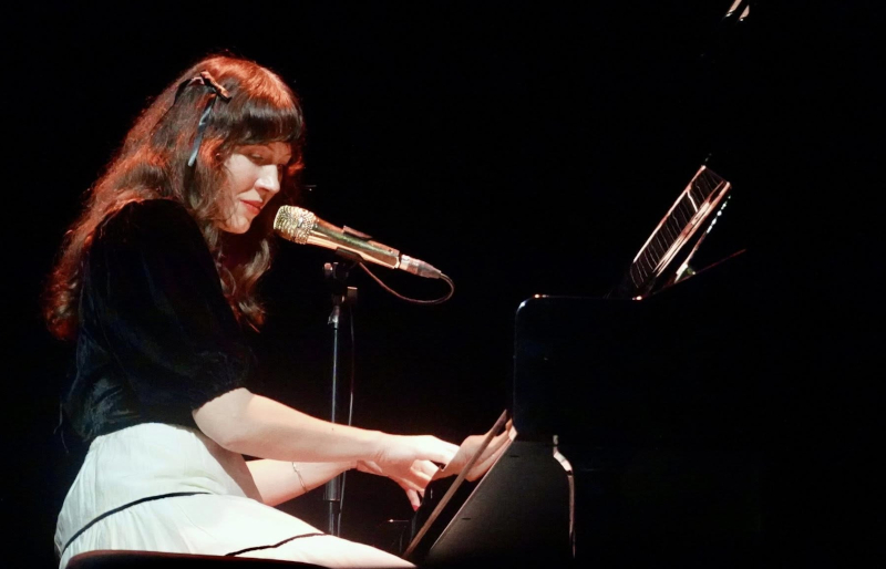 2025 11 10 Alela Diane Théâtre de l Athénée LB 04