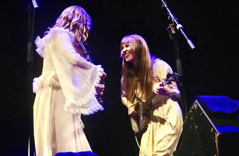 2025 11 10 Two Runner Théâtre de l Athénée LB 01