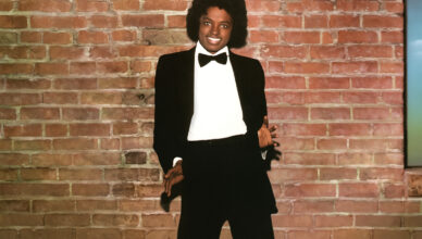 Off The Wall MEA sans inscription