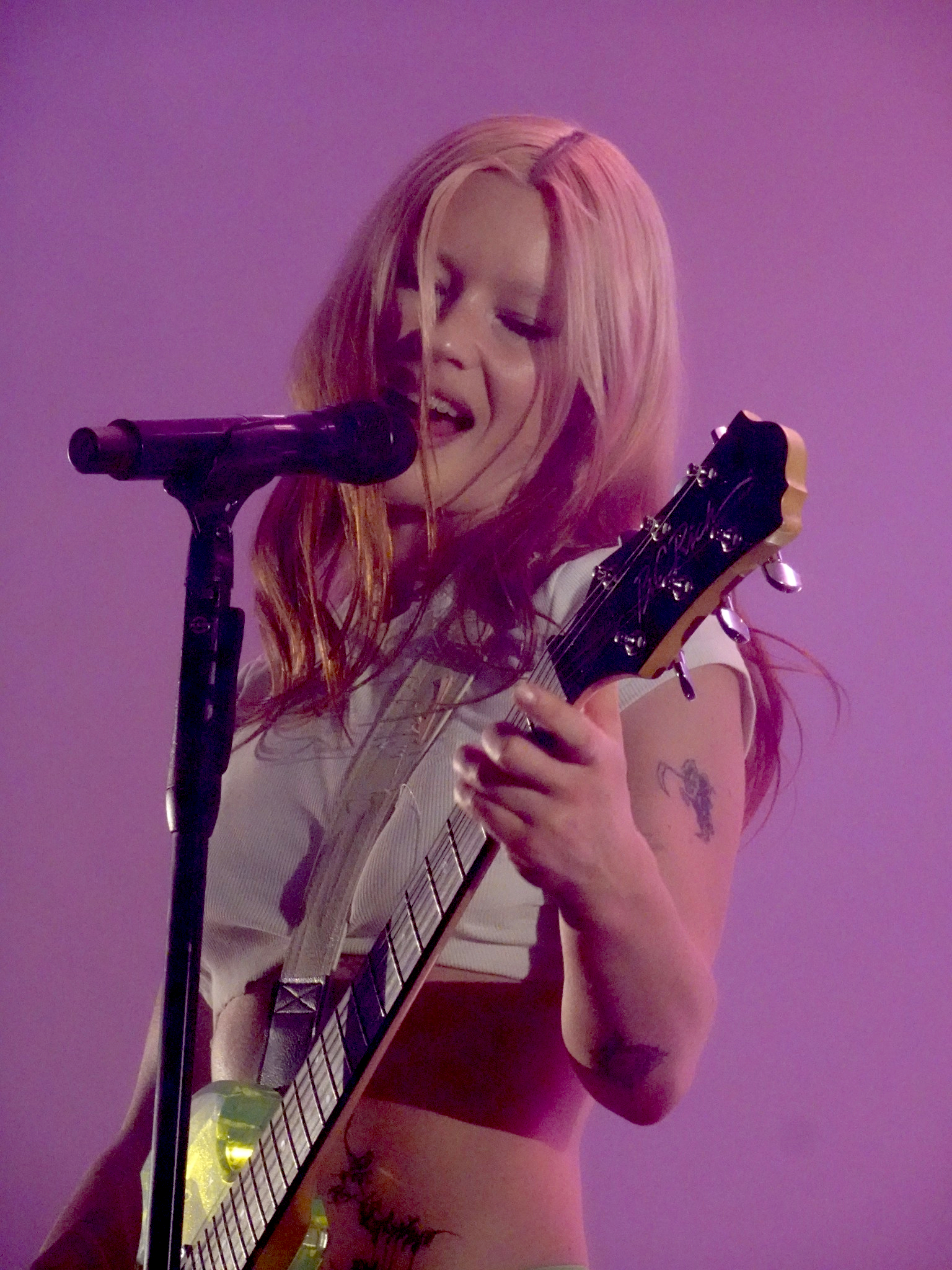 Wet Leg Olympia Jean Ox 01