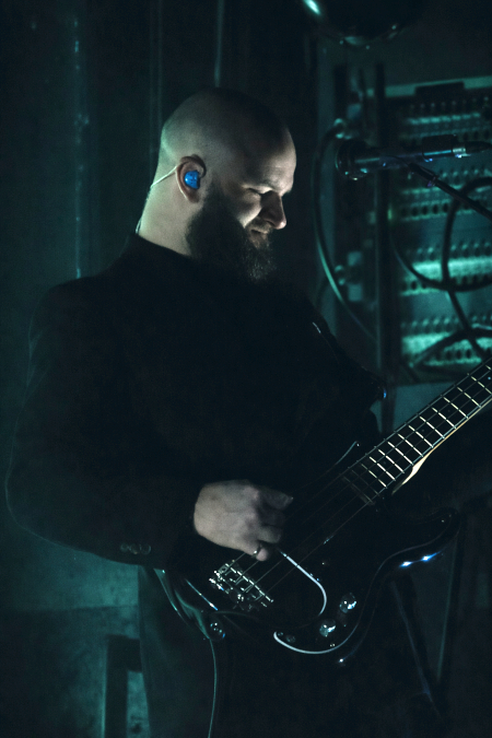 2026 02 03 White Lies Machine du Moulin Rouge (12)