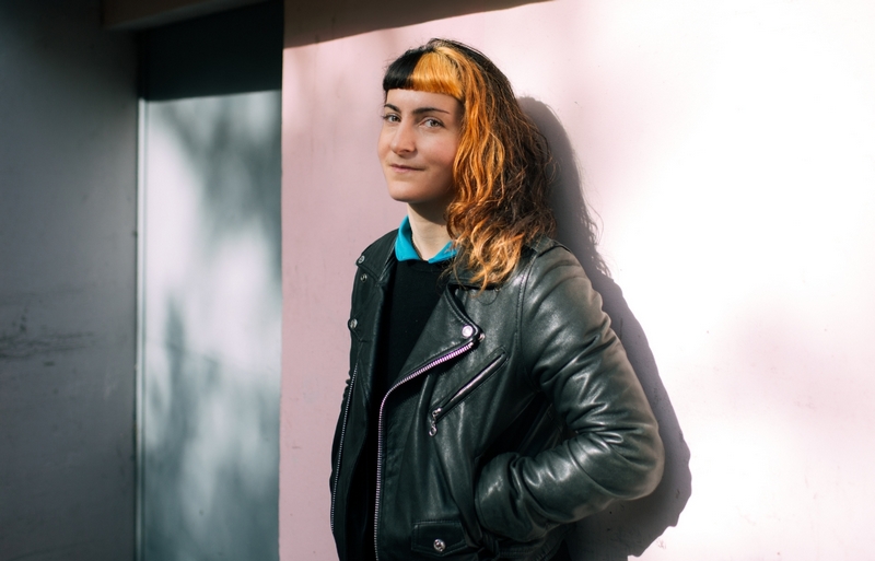 Emilia-Petrakis-LesAvrils-1