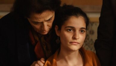 À voix basse : Photo Eya Bouteraa, Hiam Abbass