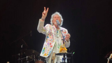 Jon Anderson Bataclan 01